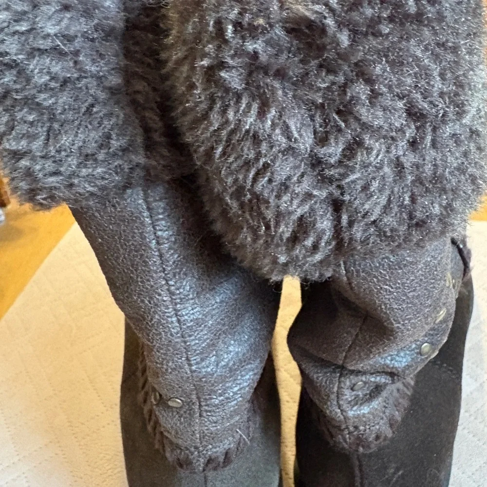 Roberto Vianni Brown suede flat heel boots with faux fur trim - size 9M - Picture 8 of 11